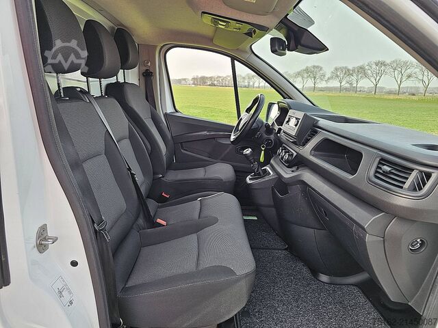 High-roof van RENAULT TRAFIC 2.0 DCI L2H1 Airco Euro6 LED