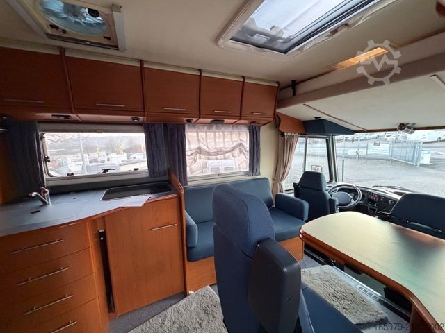 Integrated camper NIESMANN+BISCHOFF Flair 7100