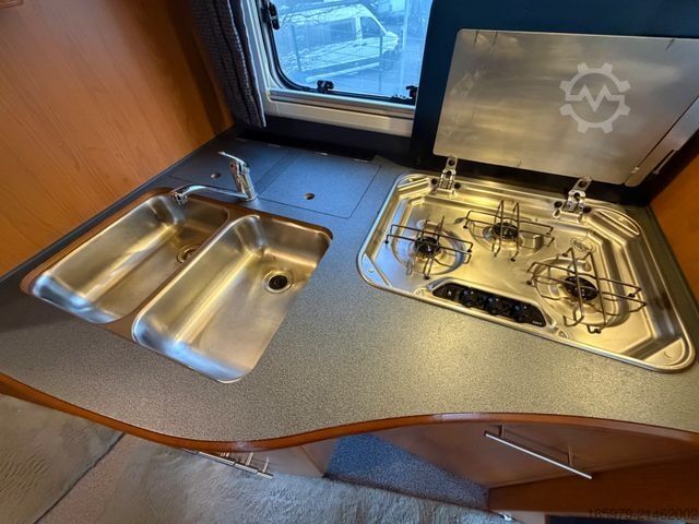 Integrated camper NIESMANN+BISCHOFF Flair 7100