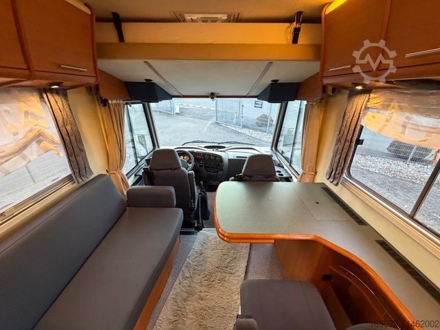 Integrated camper NIESMANN+BISCHOFF Flair 7100