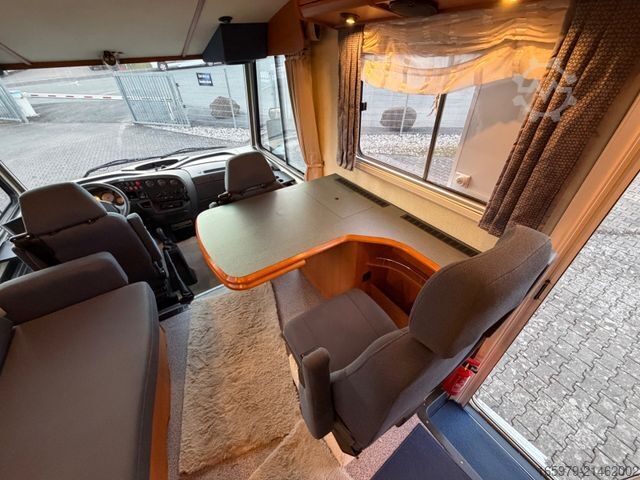 Integrated camper NIESMANN+BISCHOFF Flair 7100
