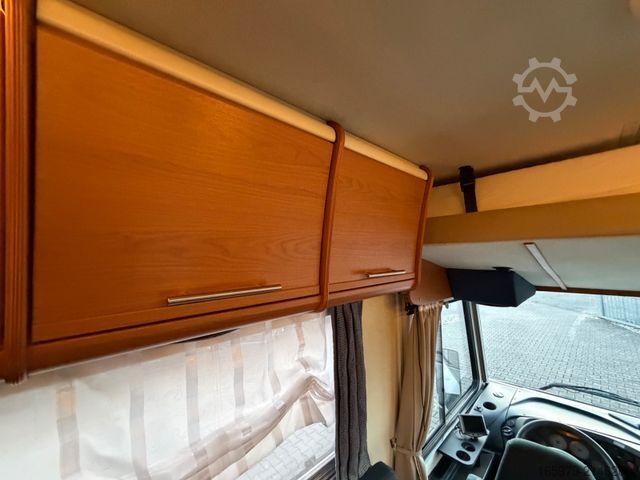 Integrated camper NIESMANN+BISCHOFF Flair 7100