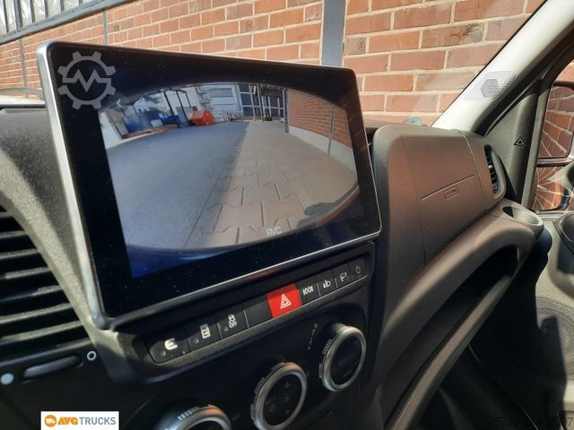 Box van IVECO DAILY 35 S 16 LBW Klima Automatik ACC 3 Sitzer