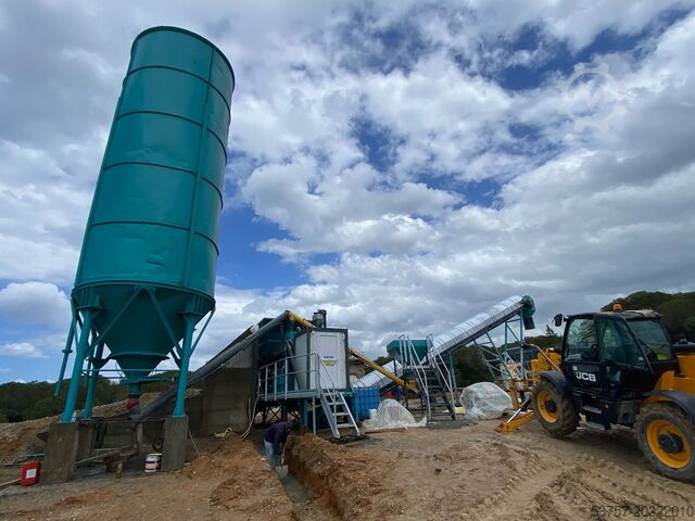 Concrete mixing plant / concrete plant CONSTMACH Mobil Concrete Mixing Plant 30M3/H Mini Mobil Concrete Mixing Plant