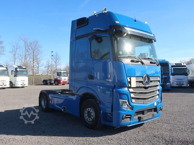 Standard SZM Mercedes Benz 1845 LS Gigaspace Vollspoiler Retarder