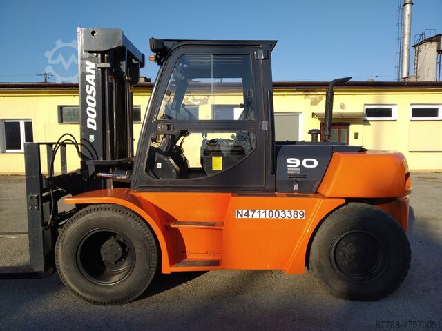 Forklift 9 tons DOOSAN D90S-5