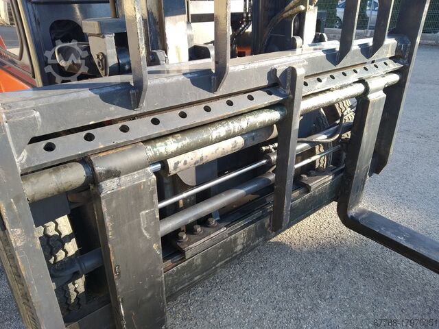Forklift 9 tons DOOSAN D90S-5