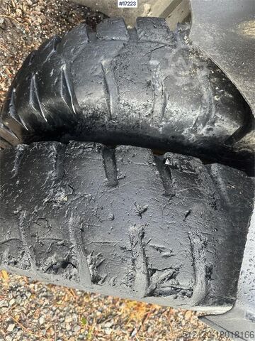 Raupenbagger Volvo EW160B Wheel excavator w/ Rototilt, 1 bucket and s