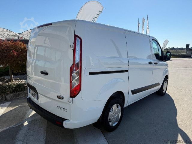 Panel van Ford TRANSIT CUSTOM 300 L1H1 2.0 ECOBLUE 130 PC TREND