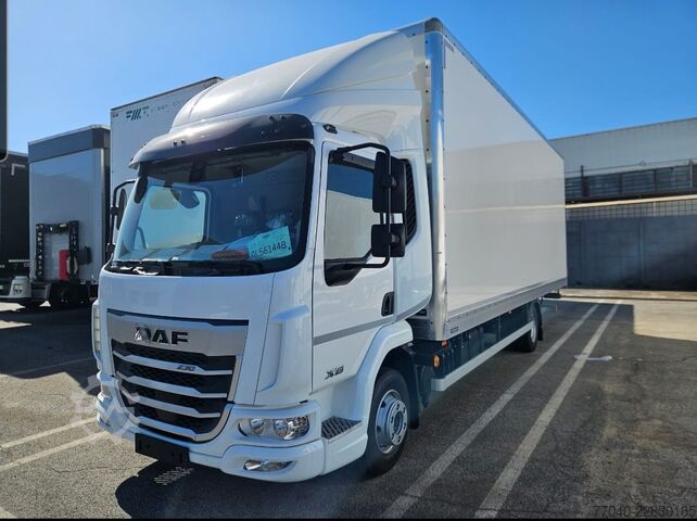 Box truck DAF XB 230 FA 12 t furgonato con sponda