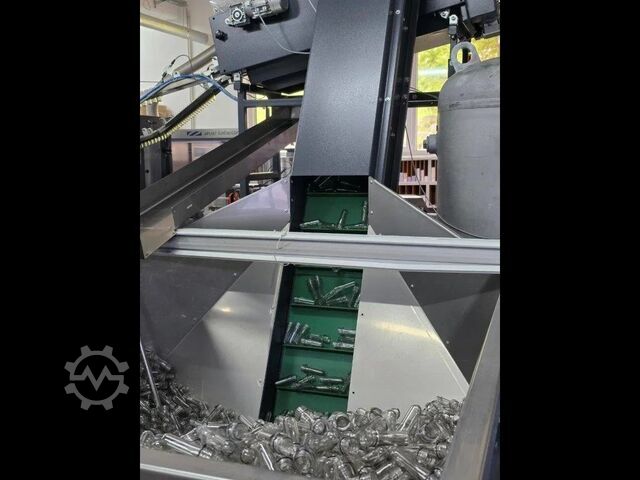 Used AVE 16-16-4 filling line, still & sparkling water - 2 PET blower AVE 