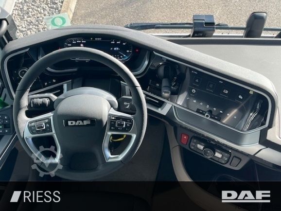 Standard SZM DAF XG 530 FT Alcoa Leder Vollluft Standklima