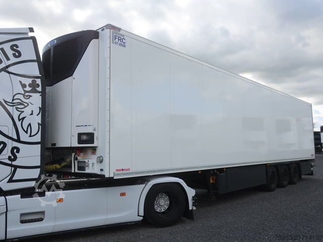 Reefer semitrailer Schmitz Cargobull SKO 24 Doppelstock 2.700 mm Carrier Vector HE19