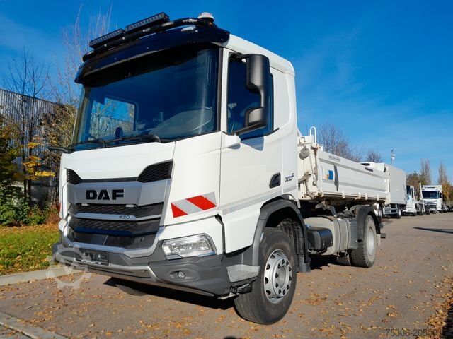 Three-sided tipper truck DAF FA XDC 450