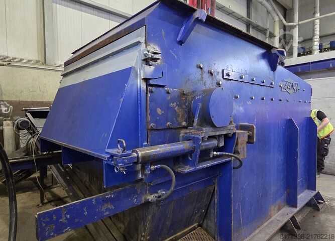 Shredder for hollow bodies, pallets, etc. ZENO ZTLL 1600x1800