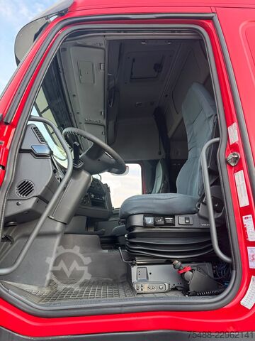 Standard SZM VOLVO FH 460 GLOBETROTTER