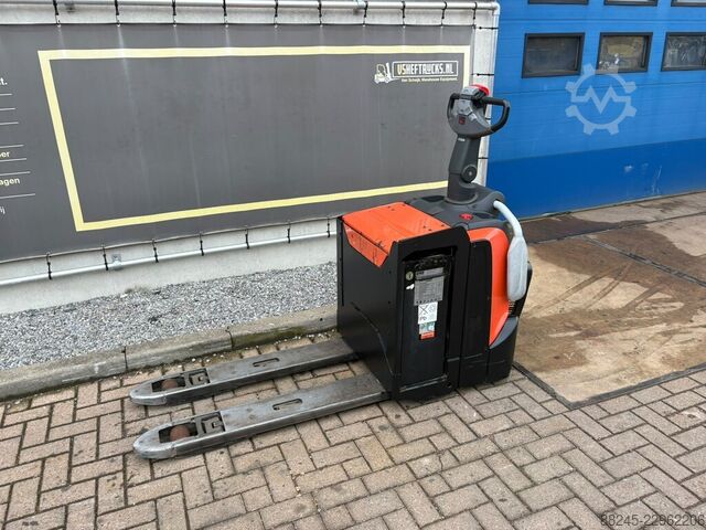 VS-23157 Elektrischer Mitfahr-Gabelhubwagen BT LPE200 BT LPE200