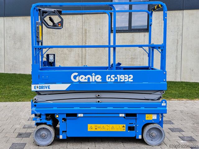 Scherenarbeitsbühne Genie GS 1932