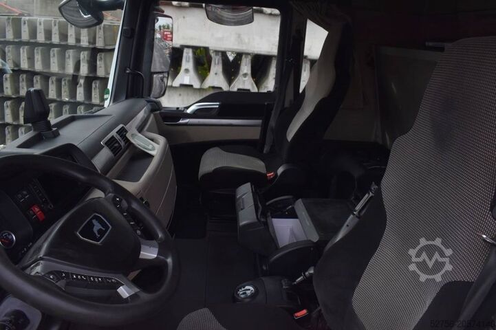 Standard tractor MAN TGX 18.420