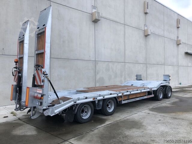 Low loader trailer Möslein T 4 VB H1 neuer 4 Achs Tieflader hydraulischen Rampen