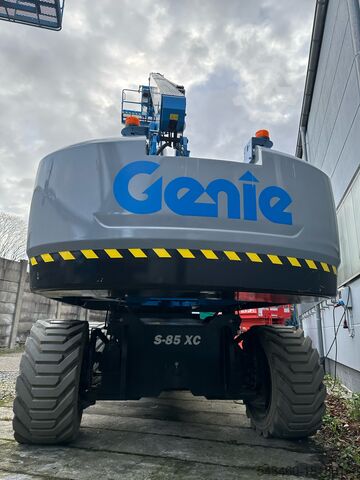 Genie S85XC diesel telescopic boom lift Genie S-85 XC
