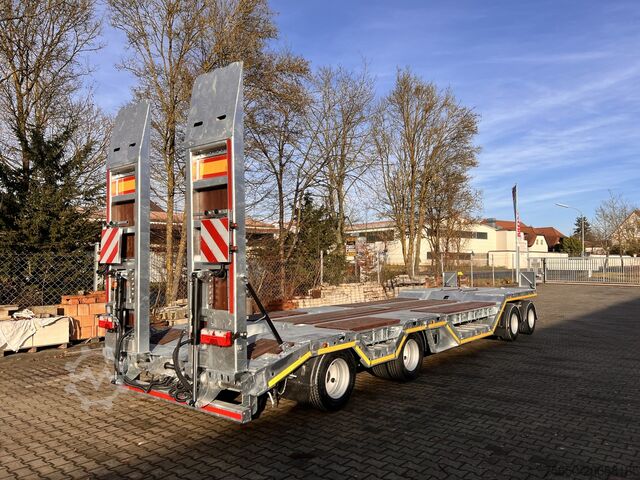 Low loader trailer Möslein T 4 VB H1 R neuer 4 Achs Tieflader + Radmulden