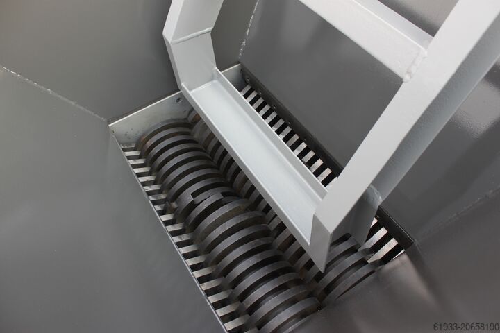 Twin Shaft Shredder Genox M800