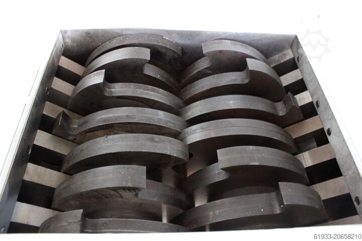 Twin Shaft Shredder Genox M400