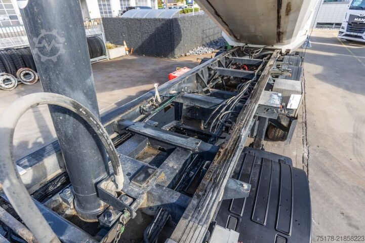 Tipper TECNOKAR HARDOX 26m3+BACHE