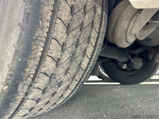 Low loader semitrailer SCHMITZ SCB S3B SKO24, KüHLAUFLIEGER, TK SLXE 400, LIFTACHSE, FLEISCHBAHNEN