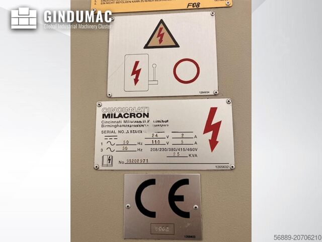 VERTIKALES BEARBEITUNGSZENTRUM Cincinnati Milacron Arrow 750