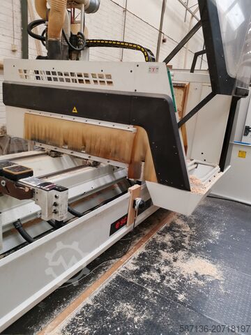 CNC-Bearbeitungszentrum SCM Record 132 TVN