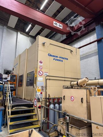 CNC - Zahnradschleifmaschine GLEASON - PFAUTER P 2400 G