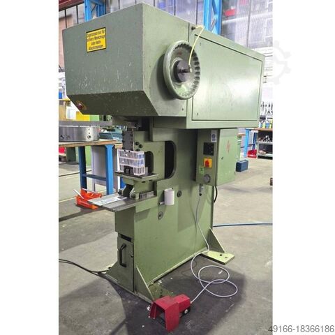 Taumel- und Nietmaschine EDEL Stanzall 403