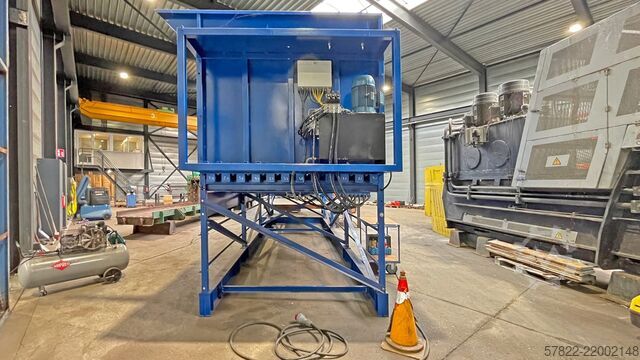 Feed hopper, walking floor, 30 cbm, with bag opener BRT HARTNER GmbH HP5-3035