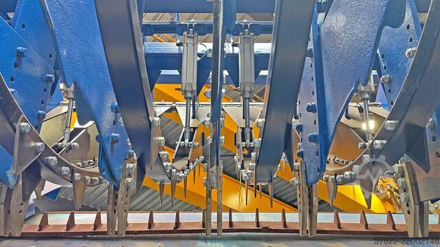 Feed hopper, walking floor, 30 cbm, with bag opener BRT HARTNER GmbH HP5-3035
