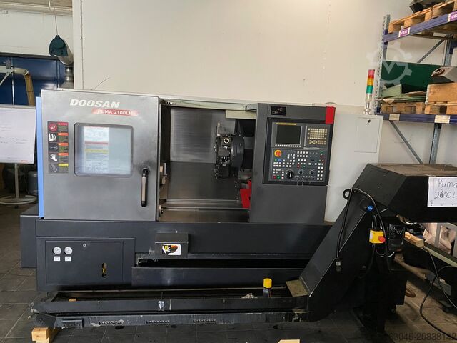 Bar machine with NC tailstock! DOOSAN Puma 2100LM