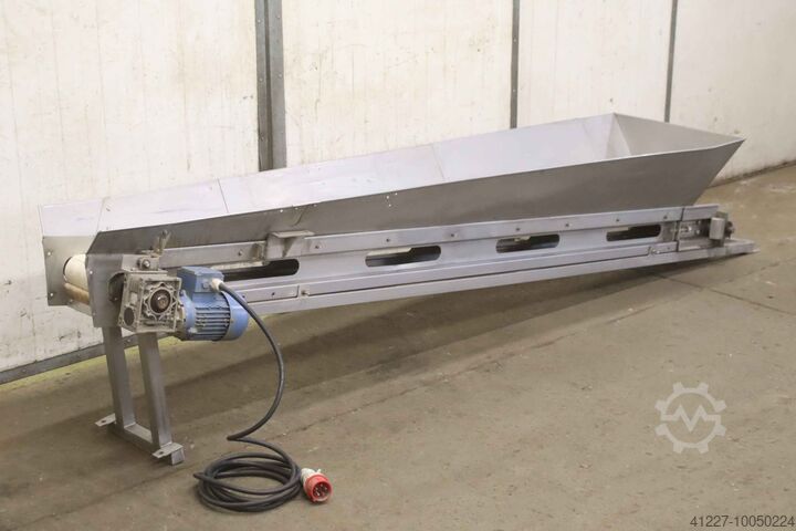 Conveyor belt 10.6 m/min stainless steel unbekannt 2910 x 195 mm