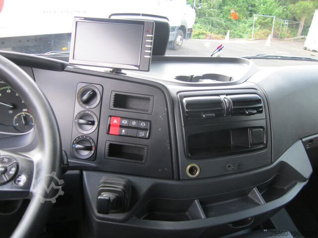 Truck with box body Mercedes-Benz 1230 Atego Koffer 8,14m lang LBW Automat