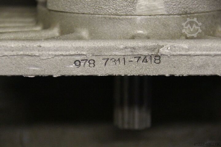 Hydraulic pump unbekannt 978 7311-7418  1430 2