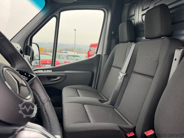High top van MERCEDES-BENZ Sprinter 319 CDI 4325 LED Klimaautom Kamera