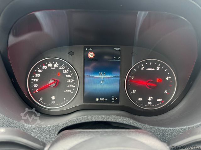 High top van MERCEDES-BENZ Sprinter 319 CDI 4325 LED Klimaautom Kamera