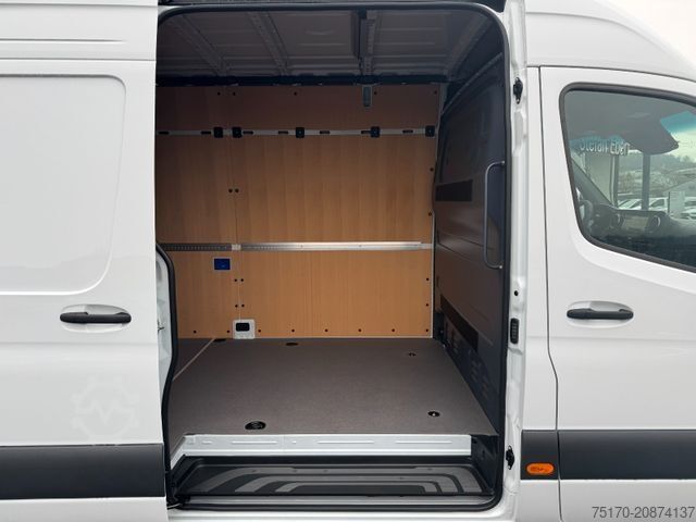 High top van MERCEDES-BENZ Sprinter 319 CDI 4325 LED Klimaautom Kamera