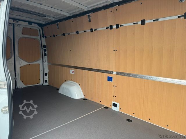 High top van MERCEDES-BENZ Sprinter 319 CDI 4325 LED Klimaautom Kamera