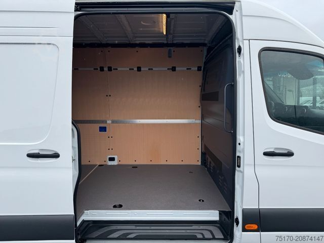High top van MERCEDES-BENZ Sprinter 319 CDI 4325 Klima Kamera LED