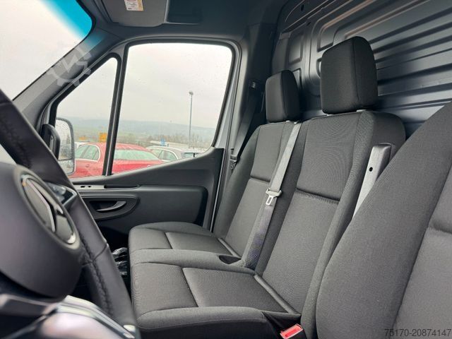 High top van MERCEDES-BENZ Sprinter 319 CDI 4325 Klima Kamera LED