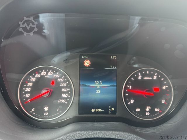 High top van MERCEDES-BENZ Sprinter 319 CDI 4325 Klima Kamera LED