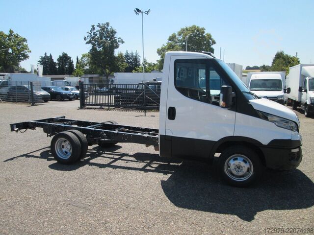 Van chassis IVECO 35 C13*Fahrgestell*
