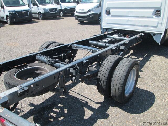 Van chassis IVECO 35 C13*Fahrgestell*