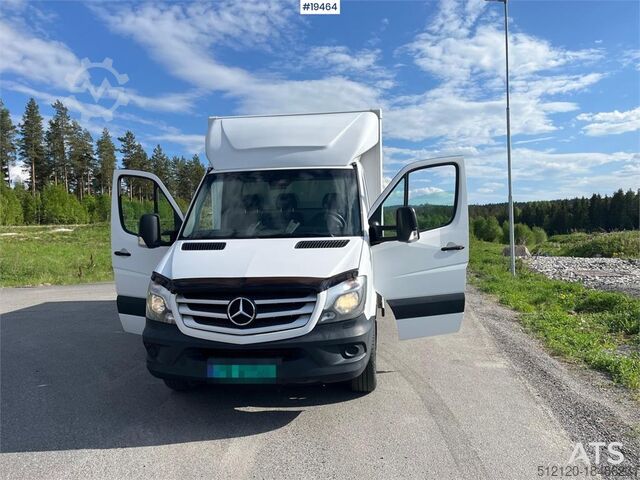 Box body Mercedes-Benz Sprinter 316CDI Box truck w/ Lift. 115,000 km.